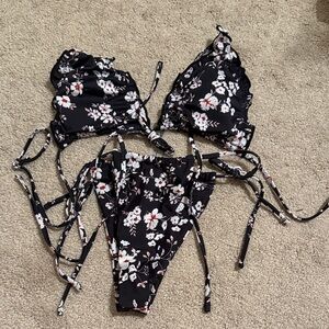 SHEIN navy and White Floral Bikini NWOT